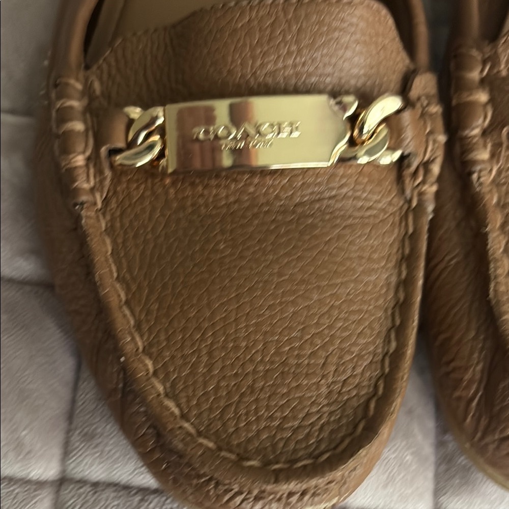 Coach Brown Leather Flats Timeless Style - Picture 3 of 11